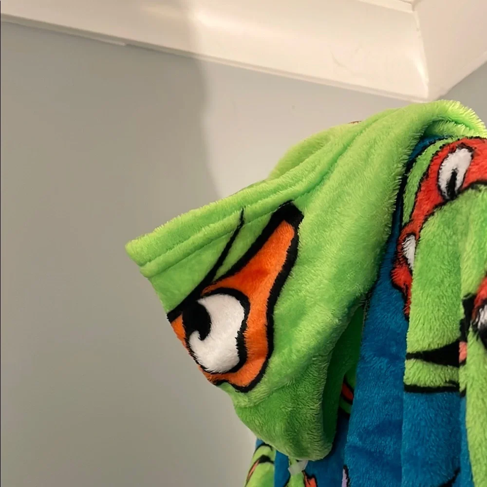 Nickelodeon Teenage Mutant Ninja Turtles Robe nwt large youth 12-14